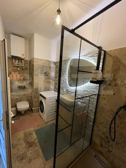 Apartament cu 2 camere decomandat, mobilat în Central