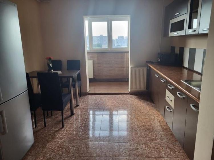 Apartament cu 2 camere decomandat, mobilat în Vitan
