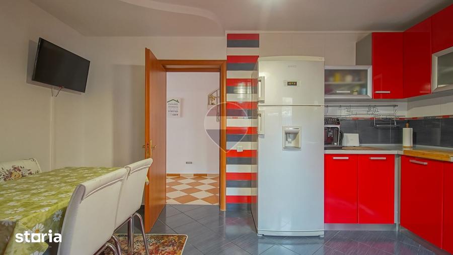 Casă cu 7 camere cu Teren 300 Mp în Central