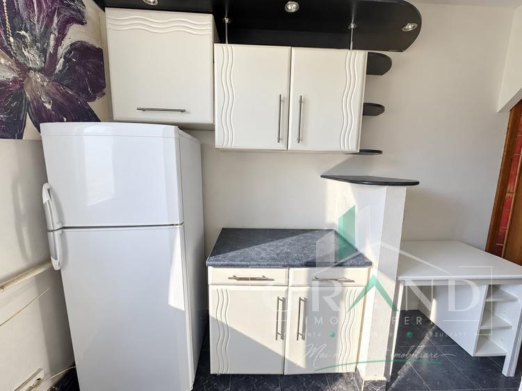 Apartament cu 3 camere semidecomandat, mobilat în Gheorgheni