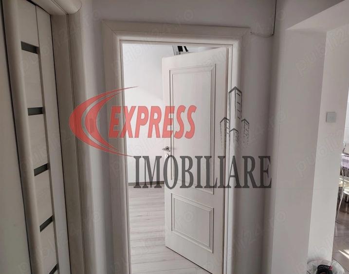 Apartament cu 3 camere semidecomandat în 1 Decembrie 1918