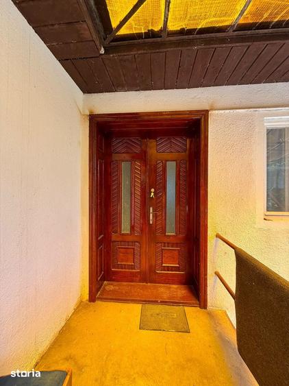 Casă cu 4 camere cu Teren 1900 Mp în Frunzeni