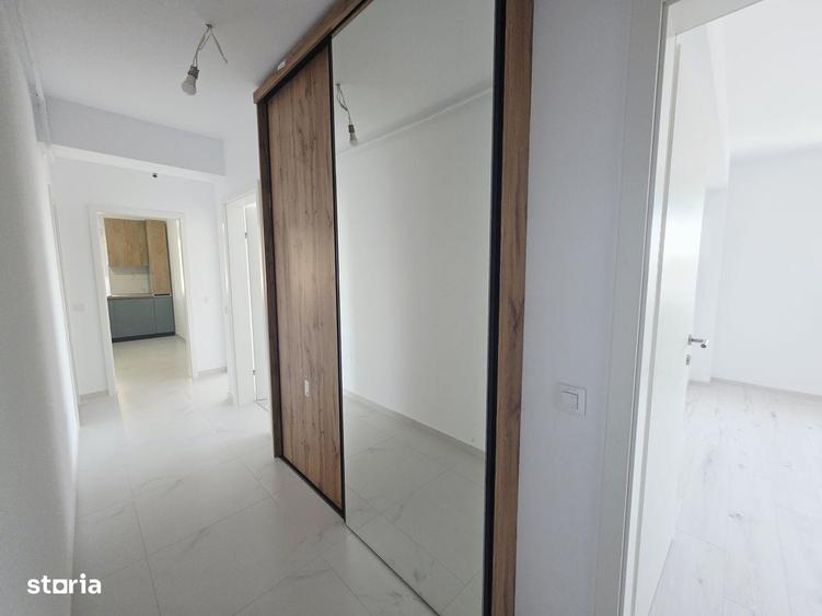 Apartament cu 3 camere în Tractorul