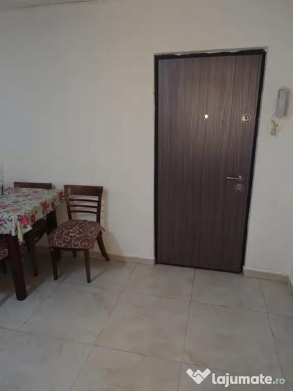 Apartament cu 2 camere nedecomandat în Central