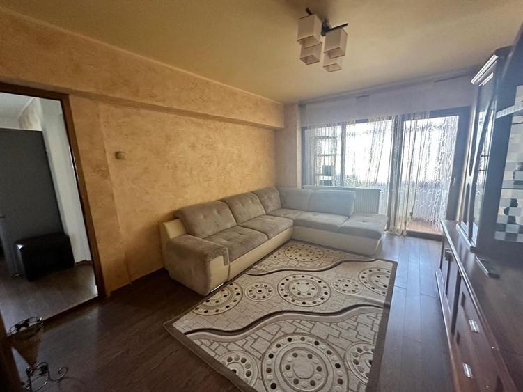 Apartament cu 3 camere decomandat în Lăpuș