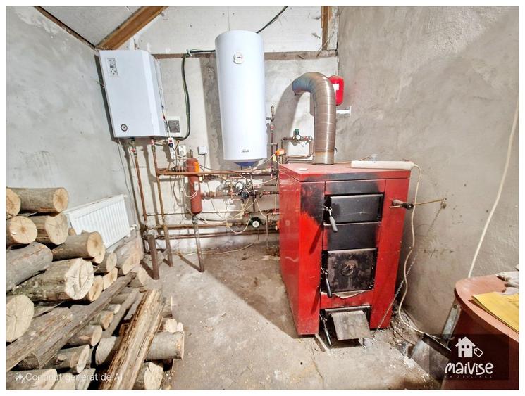 Casă individuală cu 5 camere cu Canalizare în Apața