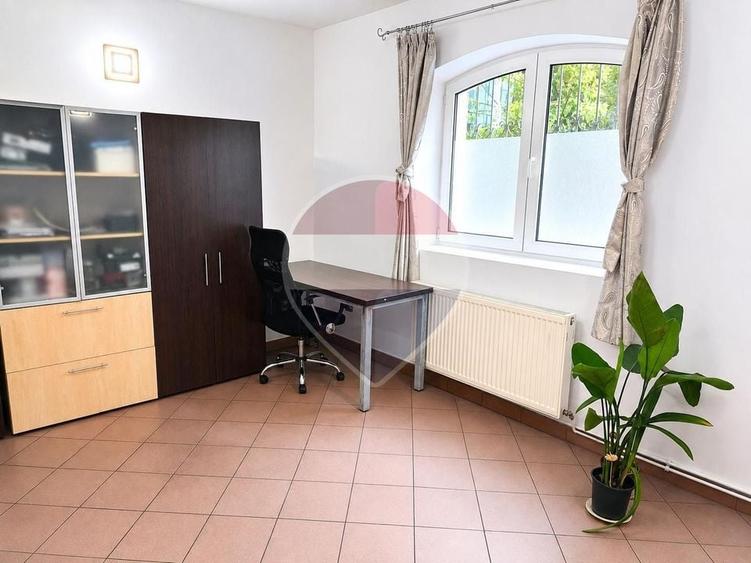 Casă individuală cu 6 camere cu Teren 169 Mp în Cotroceni