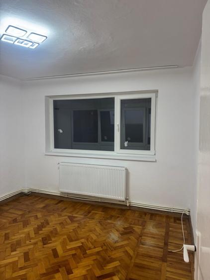 Apartament cu 2 camere decomandat în Crâng
