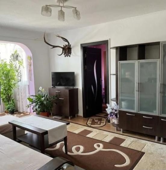 vânzare apartament 2 camere zona km 4-5 nemobilat 42 mp etaj 4/4 - 1
