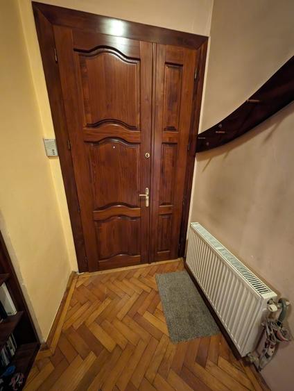 Penthouse cu 3 camere decomandat, mobilat în P-ța Maria