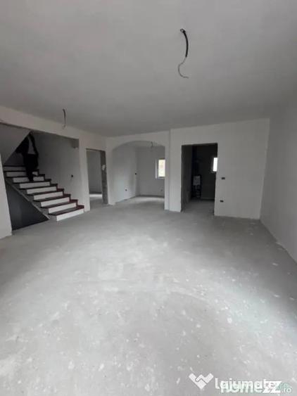 Casă cu 7 camere cu Teren 150 Mp în Rădăuți