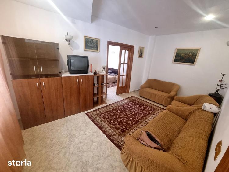 Casă cu 3 camere cu Teren 100 Mp în Tomis I
