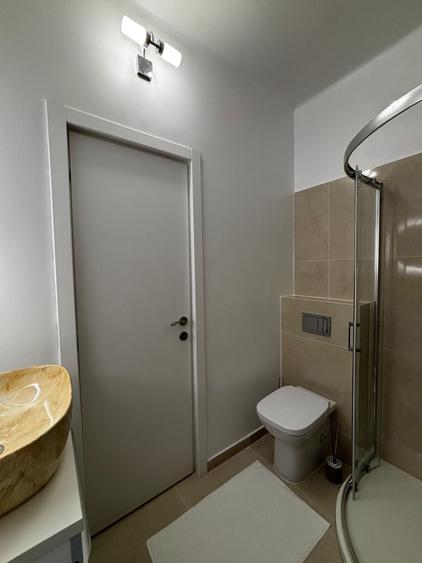 Garsonieră decomandată în P-ța Rosetti