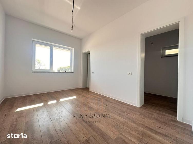 Apartament cu 3 camere decomandat în Neptun
