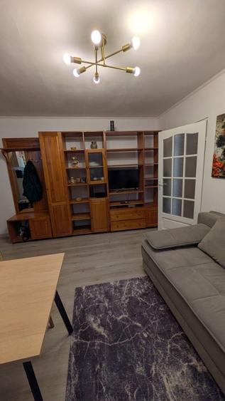 Apartament cu 2 camere semidecomandat în Rogerius
