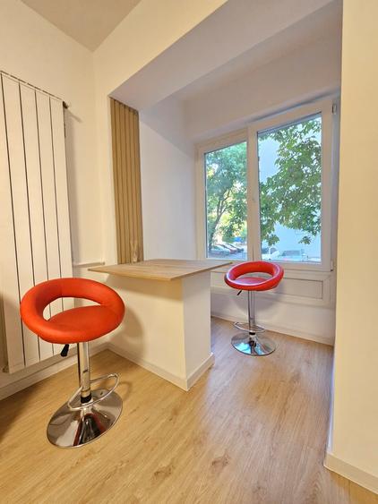 Apartament cu 2 camere decomandat, mobilat în Apărătorii Patriei