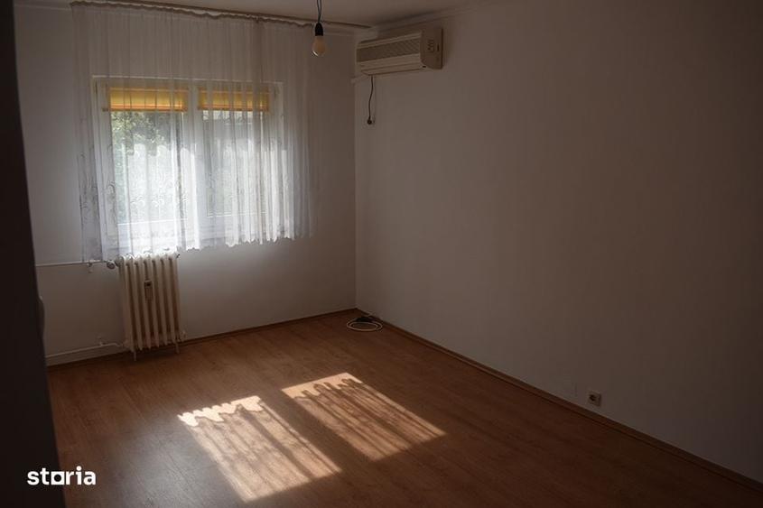 Apartament cu 4 camere în Dacia
