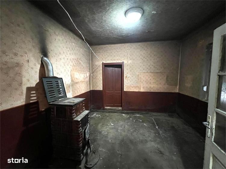 Casă cu 3 camere în Berindan