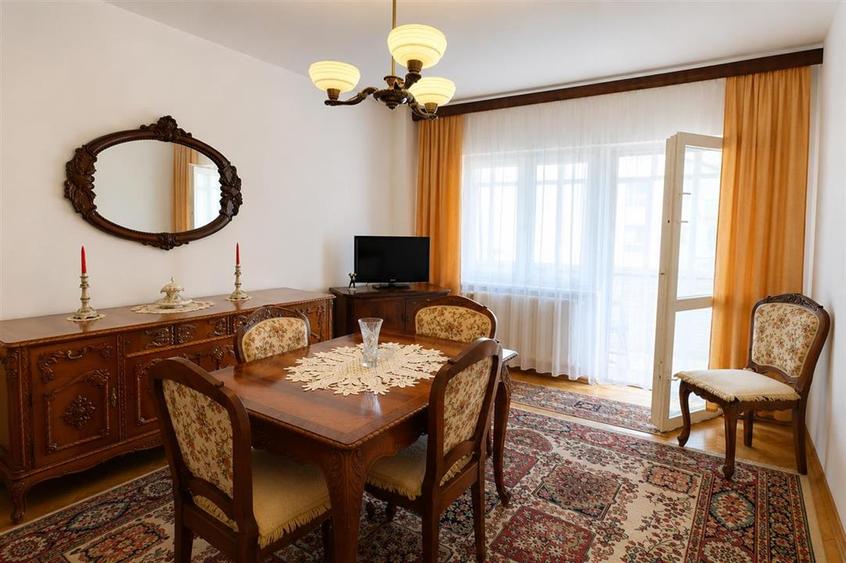 Apartament cu 2 camere decomandat, mobilat în Calea Dumbrăvii