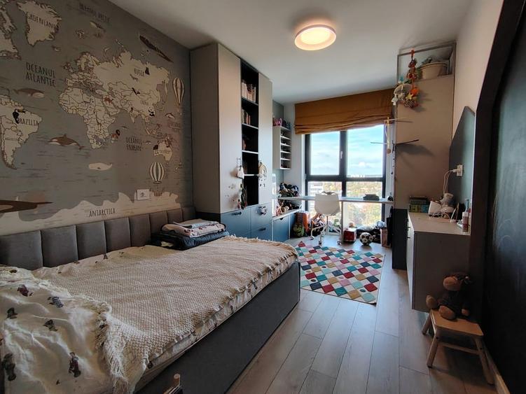 Apartament cu 5 camere decomandat, mobilat în P-ta Presei Libere