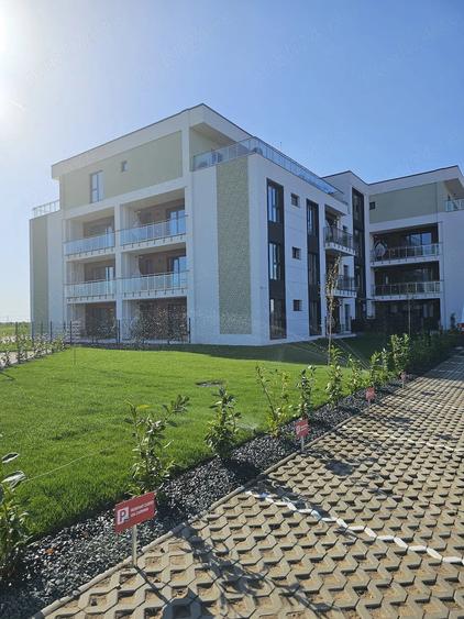 Apartament cu 4 camere semidecomandat în Micălaca
