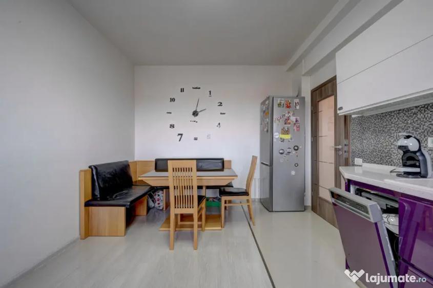 Apartament cu 4 camere decomandat, mobilat în Dobroești