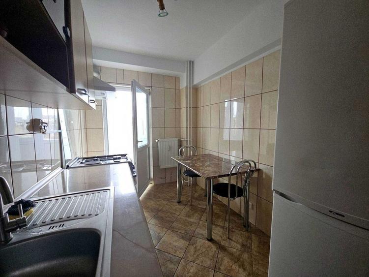 Apartament cu 2 camere decomandat, mobilat în Calea Victoriei
