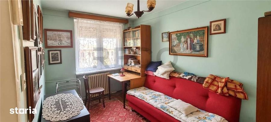 Apartament cu 3 camere nedecomandat în Gării
