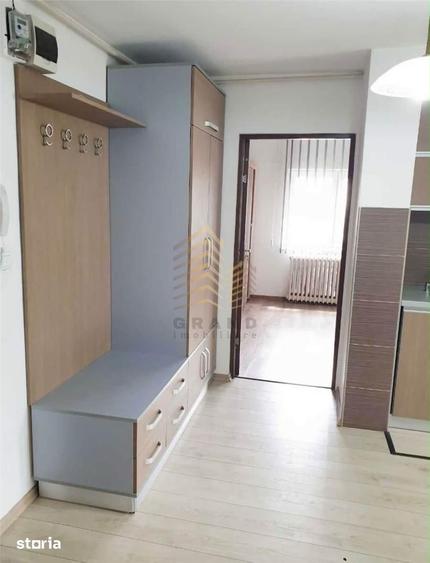 Apartament cu 2 camere decomandat în Calea Moldovei