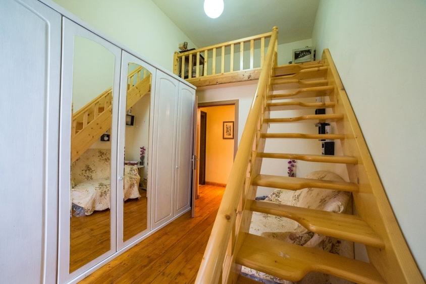 Apartament cu 3 camere decomandat, mobilat în Central