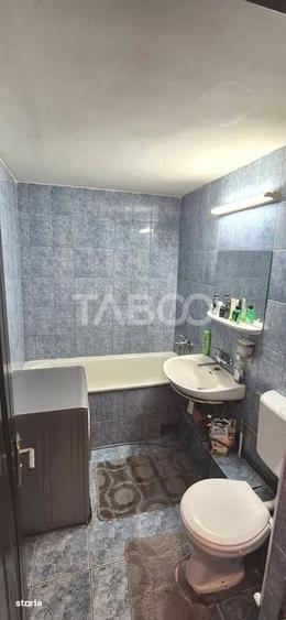 Apartament cu 2 camere de vanzare in Plopilor bloc izolat cu boxa - 2