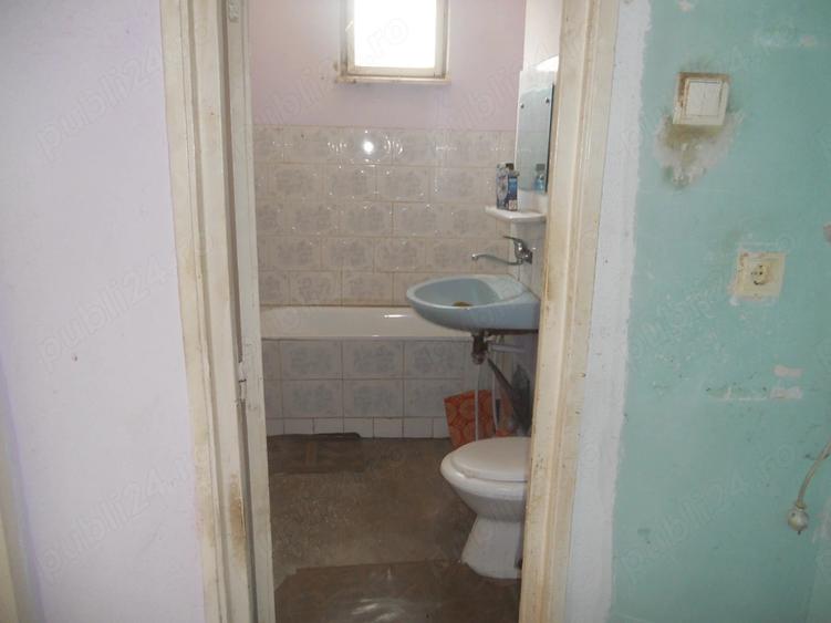 Apartament cu 2 camere decomandat în Precista