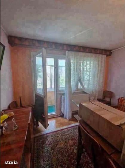 De vanzare apartament cu 3 camere ?i balcon, etajul 2, Pret : 64500e - 9