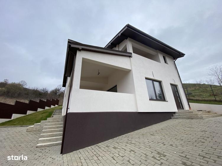 Comision 0% | Casa premium 4 camere de vanzare in ansamblu modern | St - 1