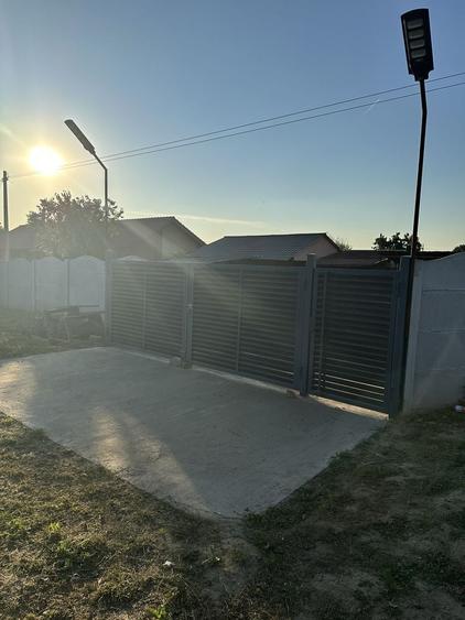 Teren de 1600 mp, în Hinova