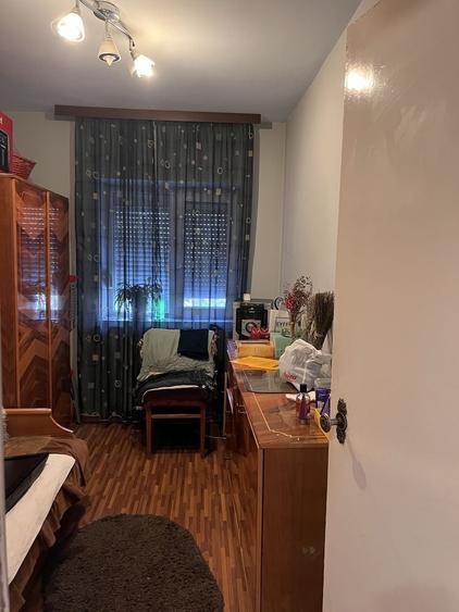 Apartament cu 3 camere decomandat în Exterior Vest