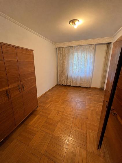 Apartament cu 3 camere semidecomandat în Trivale