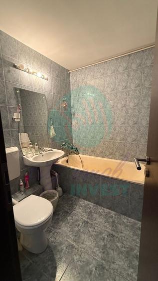 Apartament cu 3 camere decomandat în Calea Călărașilor