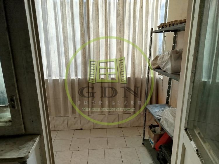 Apartament cu 3 camere semidecomandat în Valenta