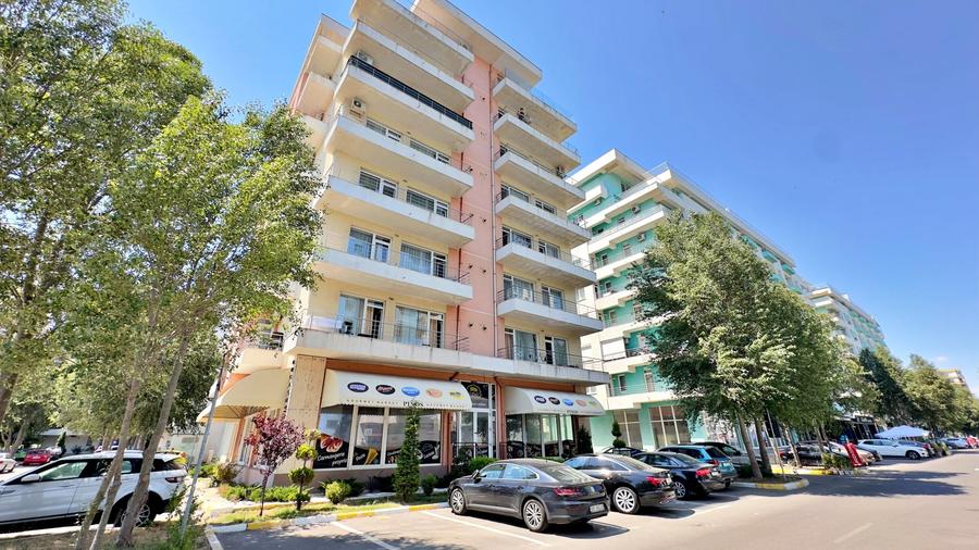 Apartament cu 2 camere semidecomandat, mobilat în Mamaia