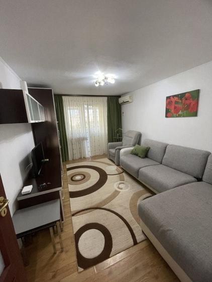 Apartament cu 2 camere decomandat, mobilat în Valea Ialomiței