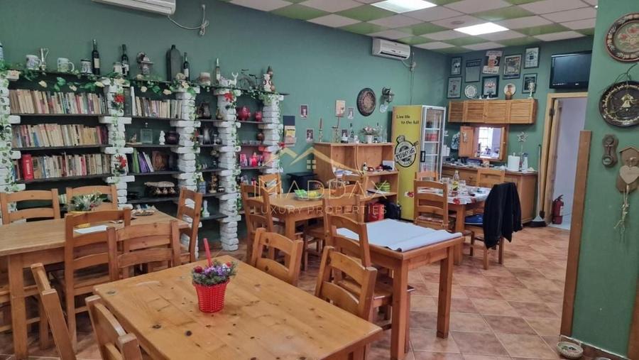 Casă cu 14 camere cu Canalizare în Moieciu de Jos