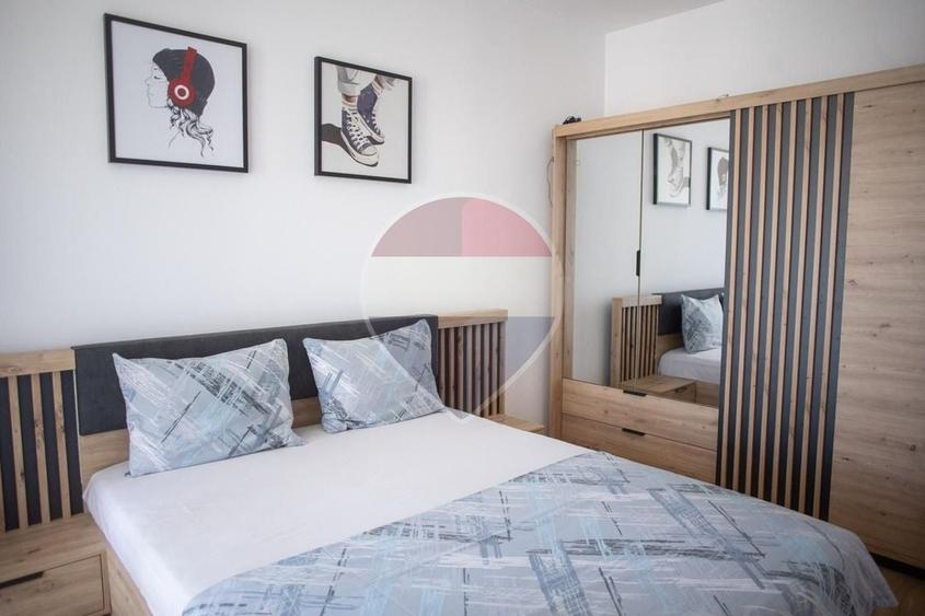 Apartament cu 2 camere semidecomandat, mobilat în Nord