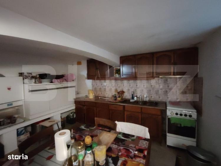 Casă cu 4 camere în Ungureni