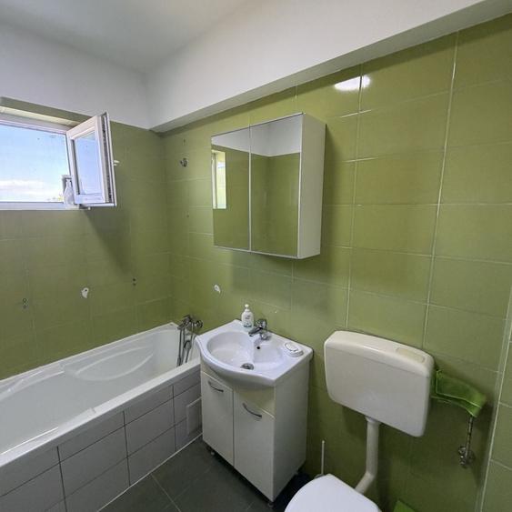 Apartament cu 3 camere decomandat în Chiajna