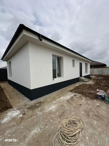 Casă cu 3 camere cu Teren 400 Mp în Central