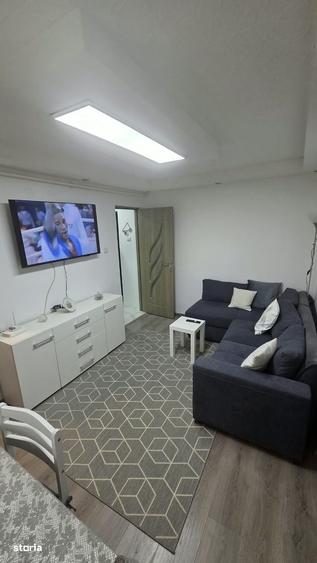 Apartament cu 2 camere în Micro 14