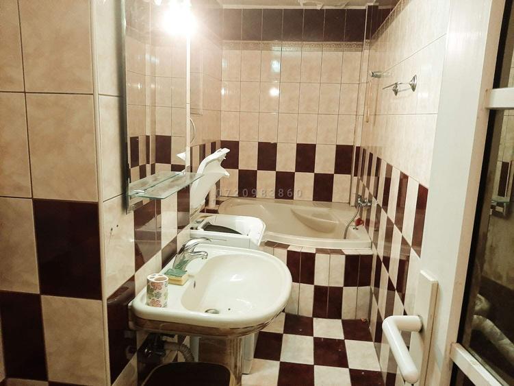 Apartament cu 4 camere decomandat în Unirii