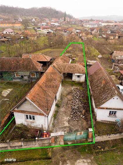 Casă cu 4 camere cu Teren 1021 Mp în Burzuc