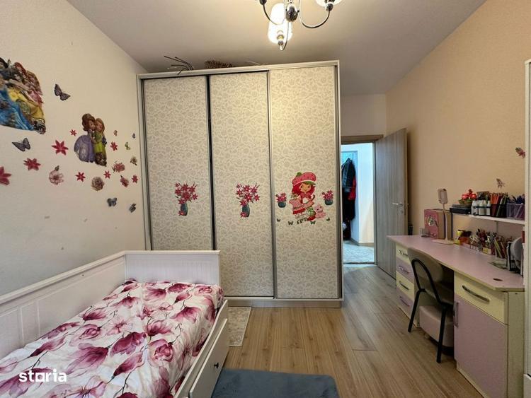 Apartament cu 3 camere, mobilat în Central